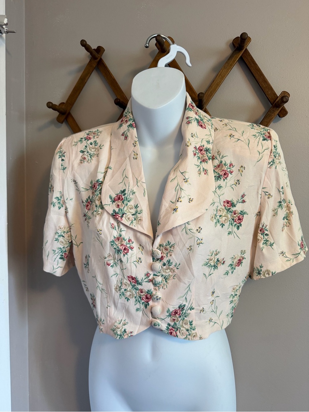 Northern Traditions Vintage Cropped Floral Button Down Blouse Blush Pink S